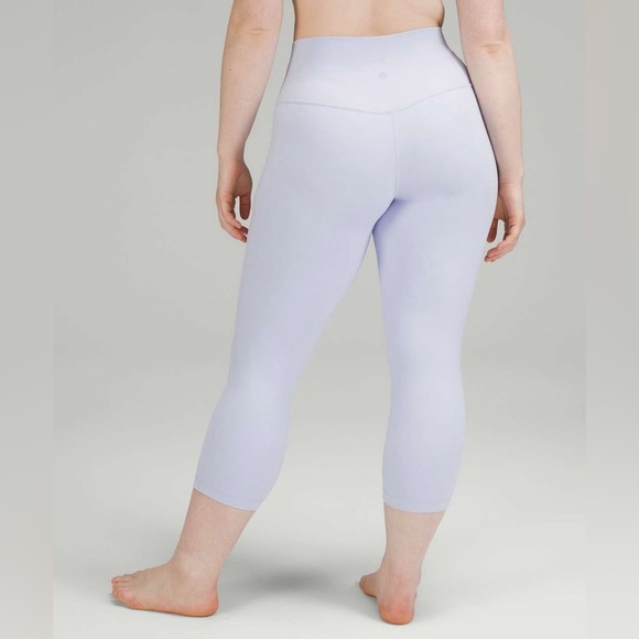 E - Lululemon Align High-Rise Crop 21"
Pastel Blue - Picture 1 of 4